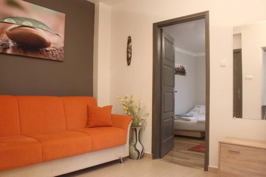 Green Garden Apartment Ingyenes Zart Parkoloval 塞格德 外观 照片